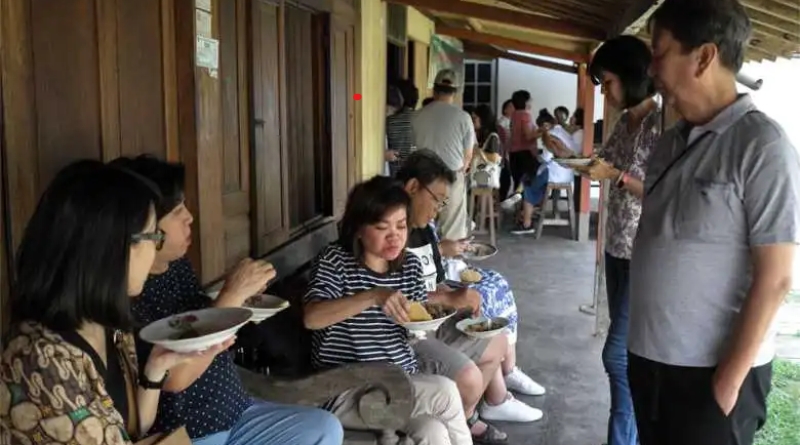 Kuliner Khas di Salatiga, Warung Tumpang Koyor Mbah Rakinem!