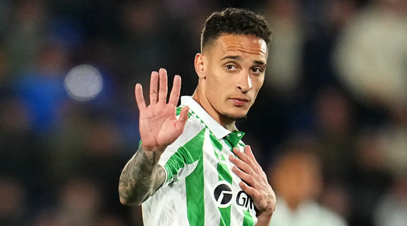 Pindah ke MU atau Bertahan di Real Betis, Antony